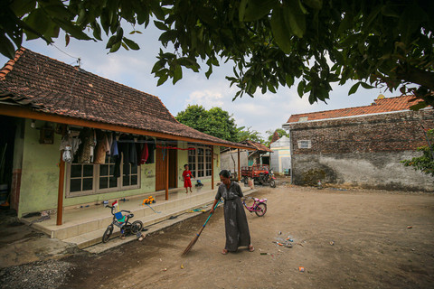 Salah satu rumah warga penerima bantuan program sanitasi aman di Desa Kesambi. Foto: Aditia Noviansyah/kumparan