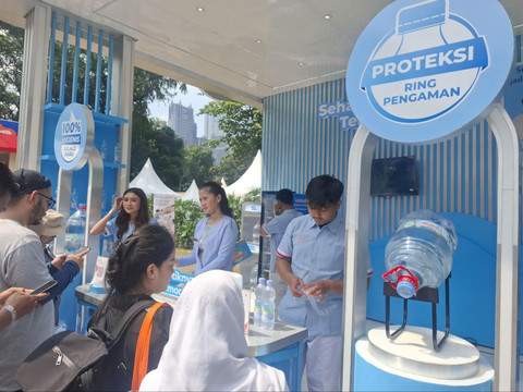 Le Minerale juga memeriahkan kumparanMOM Festival Hari Anak 2025 dengan kehadiran booth interaktif. Foto: kumparan