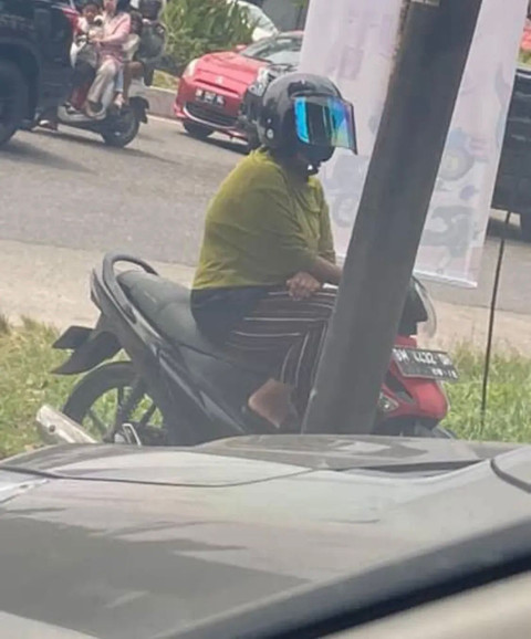 Ibu yang diduga paksa anaknya mengemis di Pekanbaru. Foto: Dok. Istimewa