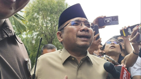 Mantan Menteri Agama Yaqut Cholil Qoumas tiba di Gedung Merah Putih KPK, Jakarta, Kamis (7/8/2025). Foto: Jonathan Devin/kumparan
