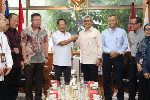 Mendagri Tito Karnavian menerima kunjungan Ketua KPK  Setyo Budiyanto di Kantor Pusat Kemendagri, Jakarta, Kamis (7/8/2025). Foto: Kemendagri RI