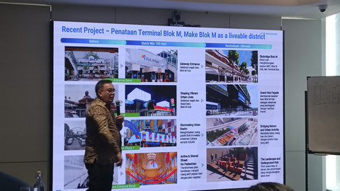 Direktur Pengembangan Bisnis PT MRT Jakarta, Farchad Mahfud dalam MRT Jakarta Fellowship Program, Kamis (7/8/2025). Foto: Ave Airiza Gunanto/kumparan