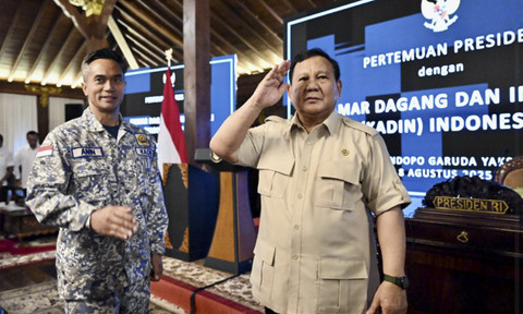 Presiden Prabowo Subianto dalam pengarahan dan pelepasan 230 anggota Kadin Indonesia menuju Akademi Militer Magelang, di Hambalang, Jumat (8/8/2025). Foto: Kadin Indonesia