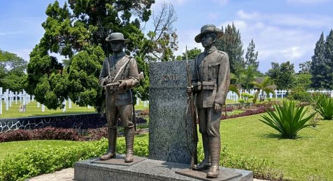 Patung Tentara Hindia Belanda atau Koninklijk Nederlands-Indische (KNIL) di Permakaman Ereveld Pandu Bandung, Jawa Barat. (Shutterstock)