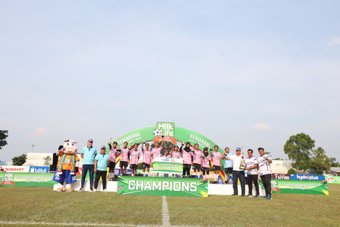 SDN Sendangmulyo 04 juara U-12 MilkLife Soccer Challenge Semarang Seri 1 2025/26. Foto: Dok. MilkLife Soccer