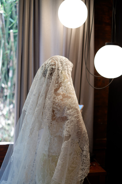 Tampilan Nadin Amizah saat akad nikah. Foto: Wiranti Kurnia