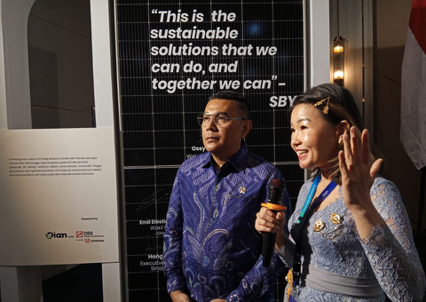 Direktur Eksekutif Museum dan Galeri SBY ANI Ossy Dermawan bersama Gisella Lesmana, CEO Dian Solar.