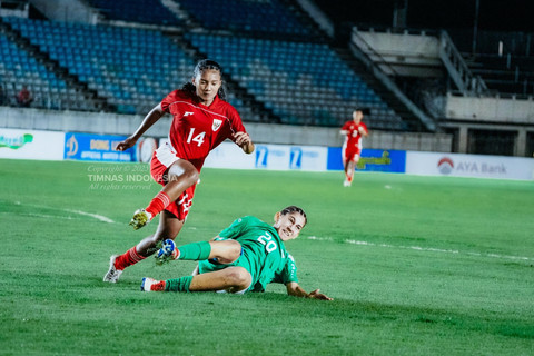 Timnas Wanita Indonesia U-20 saat menghadapi Turkmenistan dalam matchday terakhir Kualifikasi Piala Asia Wanita 2026 di Myanmar, Minggu (10/8). Foto: PSSI