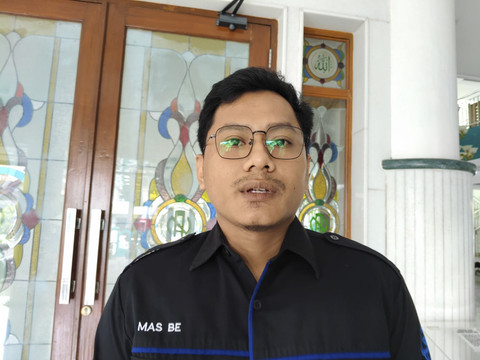 Bangkit Panuntunari jemaah Masjid Nurul 'Ashri Deresan, Sleman yang iku...                    </div>

                    <div class=