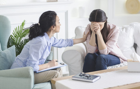 Ilustrasi konsultasi ke psikolog. Foto: Shutterstock