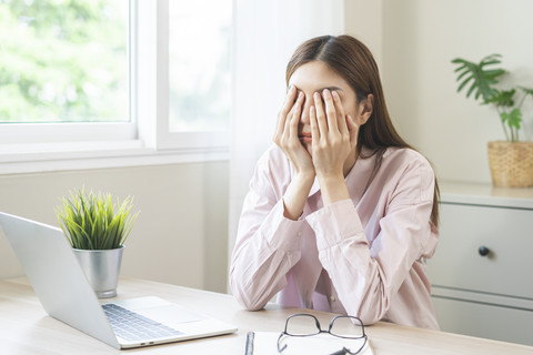 Ilustrasi Ilustrasi 5 Zodiak yang Paling Susah Move On, Ada Zodiakmu? Foto: Shutterstock