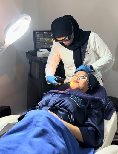 Layanan perawatan kulit di BIRU Aesthetic Center. Foto: Primaya Evasari Hospital
