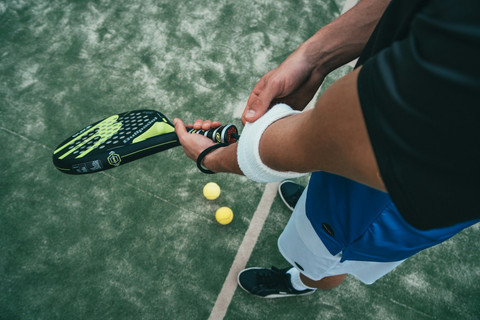 Ilustrasi Harga Raket Padel, Sumber Unsplash Oliver Sjöström