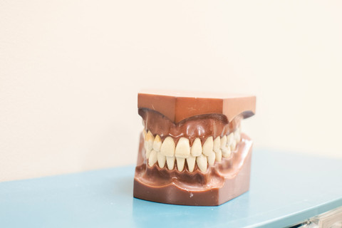 Ilustrasi Teknik Oil Pulling, Sumber Unsplash Nhia Moua