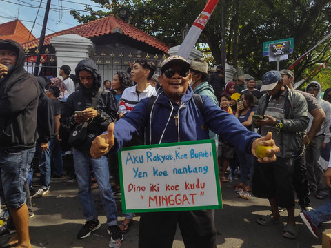 Suasana demo di depan kantor Bupati Pati, Rabu (13/8/2025). Foto: Intan Alliva Khansa/kumparan