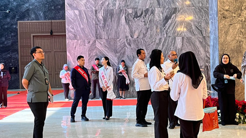 Suasana persiapan di Gedung DPR RI menjelang Pidato Kenegaraan 15 Agustus, Rabu (13/8/2025). Foto: Nasywa Athifah/kumparan