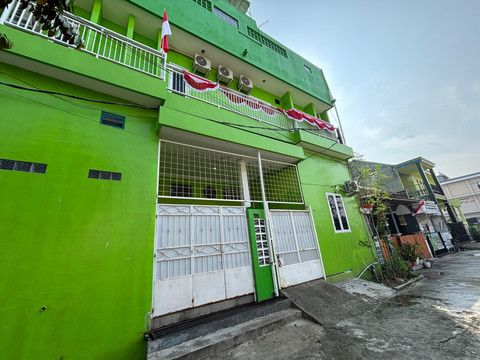 Penampakan gedung kolam renang milik SDIT Ibnul Jazari di Babelan, Kabupaten Bekasi, Jawa Barat pada Rabu (13/8). Foto: Abid Raihan/kumparan