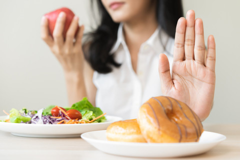 Alihkan pikiran dari makanan. Foto: Kmpzzz/Shutterstock. 