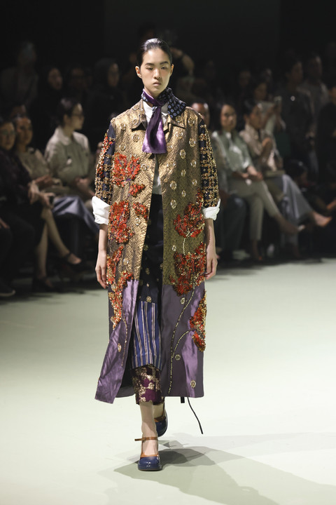 Detail bunga yang khas hadir dalam berbagai bentuk dalam koleksi Spring Summer 2026 Biyan, A Chromatic Reverie. Foto:  Biyan