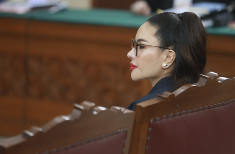 Terdakwa Nikita Mirzani menjalani sidang dengan agenda saksi di Pengadilan Negeri Jakarta Selatan, Jakarta, Kamis, (14/8/2025). Foto: Agus Apriyanto