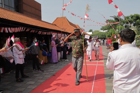 Meriahnya HUT Kemerdekaan ke 80 RI di Liponsos Surabaya, Ratusan ODGJ Ikut Lomba