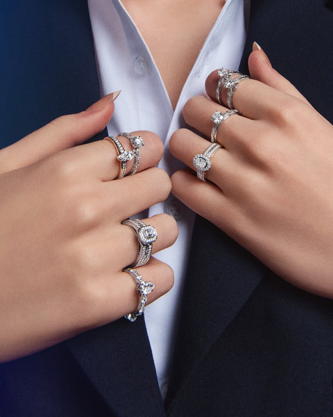 Ilustrasi bereksperimen dengan cincin berlian. Foto: MONDIAL