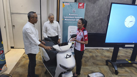 Pemberian penghargaan peserta Kontes Layanan Honda Nasional (KLHN) 2025 di Jakarta, Kamis (14/8/2025). Foto: Sena Pratama/kumparan