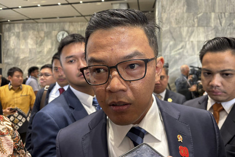 Menlu Sugiono menjawab pertanyaan wartawan saat ditemui usai Sidang Tahunan MPR/DPR RI 2025 di Gedung Nusantara, Kompleks Parlemen, Jakarta, Jumat (15/8/2025). Foto: Abid Raihan/kumparan