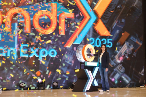 Wakil Direktur Utama BNI, Alexandra Askandar saat membuka BNI wondrX 2025 di ICE BSD, Tangerang, Jumat (15/8/2025). Foto: Dok. BNI