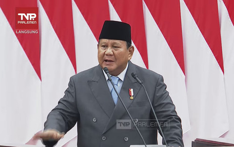 Presiden Prabowo Subianto menyampaikan pidato saat Sidang Paripurna Pembukaan Masa Persidangan I DPR Tahun Sidang 2025-2026 di Gedung Nusantara, Kompleks Parlemen, Jakarta, Jumat (15/8/2025). Foto: Youtube/TVR PARLEMEN