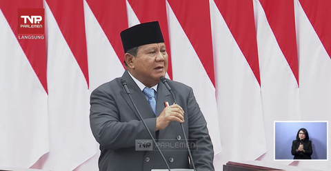 Presiden Prabowo Subianto menyampaikan pidato saat Sidang Paripurna Pembukaan Masa Persidangan I DPR Tahun Sidang 2025-2026 di Gedung Nusantara, Kompleks Parlemen, Jakarta, Jumat (15/8/2025). Foto: Youtube/TVR PARLEMEN