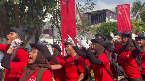 Suasana pelepasan pawai napak tilas proklamasi di Museum Perumusan Naskah Proklamasi, Menteng, Jakarta Pusat, Sabtu (16/8). Foto: Nasywa Athifah/kumparan