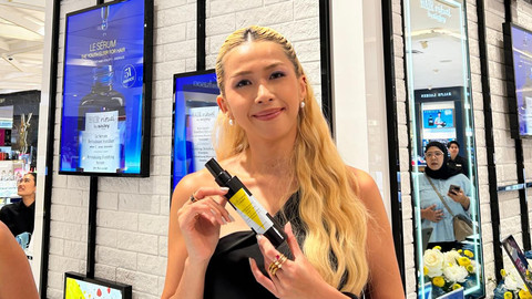 Influencer Cindy Karmoko saat di pembukaan gerai terbaru Hair Rituel by Sisley Paris di SOGO Pondok Indah Mall 2. Foto: Judith Aura/kumparan