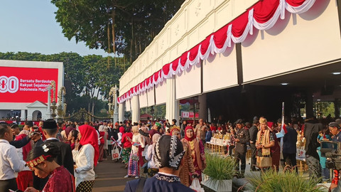 Suasana jelang upacara peringatan HUT ke-80 RI di Istana Merdeka, Jakarta, Minggu (17/8/2025). Foto: Zamachsyari/kumparan