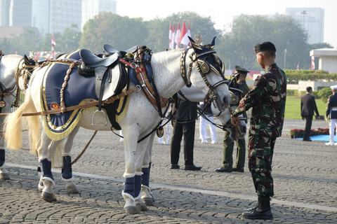 Kereta kencana yang akan membawa Bendera Pusaka dan Teks Proklamasi di Monas, Jakarta, Minggu (17/8/2025). Foto: Luthfi Humam/kumparan