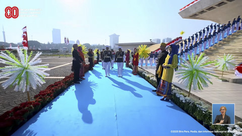 Prosesi Kirab Bendera Pusaka di Monas, Jakarta, Minggu (17/8/2025). Foto: YouTube/ Sekretariat Presiden