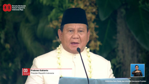Presiden Prabowo Subianto membacakan teks Proklamasi saat menjadi inspektur upacara peringatan HUT ke-80 RI di Istana Merdeka, Jakarta, Minggu (17/8/2025). Foto: YouTube/ Sekretariat Presiden