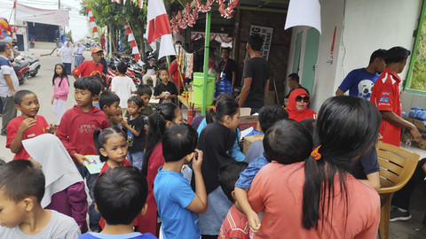 Suasana lomba HUT KE-80 RI di Kecamatan Medan Denai, Kota Medan, Minggu (17/8/2025). Foto: Amar Marpaung/kumparan