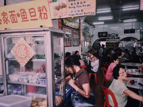 Ilustrasi Makanan di Blok M Pinggir Jalan, sumber gambar unsplash/Van Tanh
