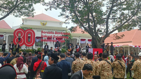 Suasana pesta rakyat di Istana Merdeka, Jakarta Pusat, Minggu (17/8/2025). Foto: Zamachsyari/kumparan