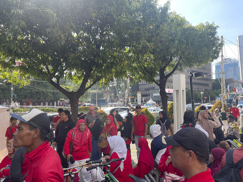 Suasana menjelang puncak rangkaian HUT ke-80 RI di kawasan Sarinah, Jakarta, Minggu (17/8/2025). Foto: Fadhil Pramudya/kumparan