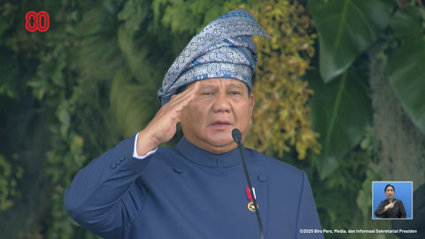 Presiden RI Prabowo Subianto saat upacara penurunan bendera Merah Putih HUT ke-80 RI di Istana Merdeka, Jakarta, Minggu (17/8/2025). Foto: Youtube/Sekretariat Presiden