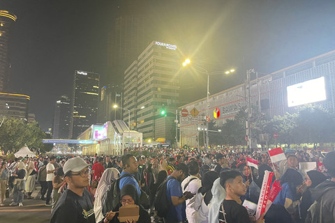 Suasana Jalan MH Thamrin mulai ditutup jelang karnaval kemerdekaan di kawasan Sarinah, Jakarta, Minggu (17...                    </div>

                    <div class=