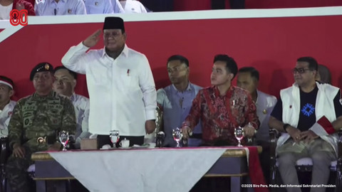 Presiden Prabowo Subianto, Wapres Gibran Rakabuming Raka saat menghadiri Pesta Rakyat di Monas, Jakarta, Minggu (17/8/2025). Foto: Youtube/Sekretariat Presiden