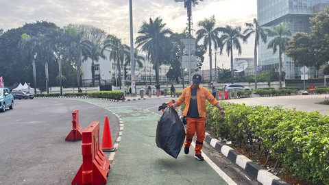 Suasana kawasan Bundaran HI, Jakarta usai Pesta Rakyat HUT ke-80 RI semalam, Senin (18/8/2025). Foto: Nasywa Athifah/kumparan