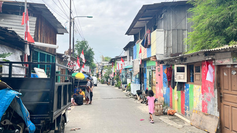 Suasana 'Kampung Surya' di Kebon Pala, Makasar, Jakarta Timur, Senin (18/8/2025). Foto: Nasywa Athifah/kumparan