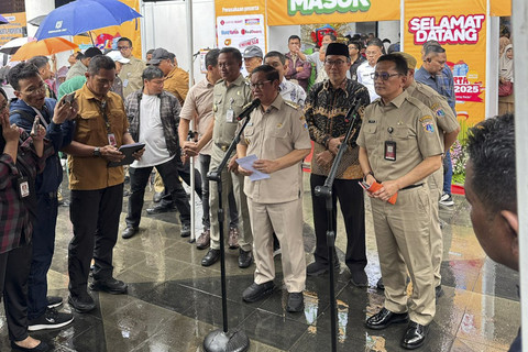 Gubernur Provinsi DKI Jakarta Pramono Anung resmi membuka pelaksanaan pameran lowongan kerja (Jakarta Jobfest 2025) di Velodrome, Rawa Mangun Jakarta Timur pada Selasa (19/8/2025). Foto: Pemprov DKI Jakarta