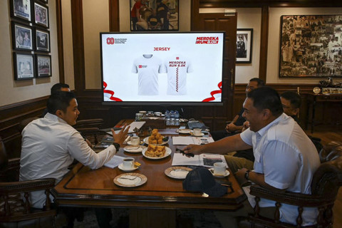 Sekretaris Kabinet Letkol Teddy Indra Wijaya menerima kedatangan Menpora Dito Ariotedjo di Jakarta, Rabu (20/8/2025). Foto: Instagram/ @sekertariat.kabinet