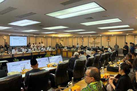 Suasana rapat di Komisi XIII DPR RI terkai...                    </div>

                    <div class=