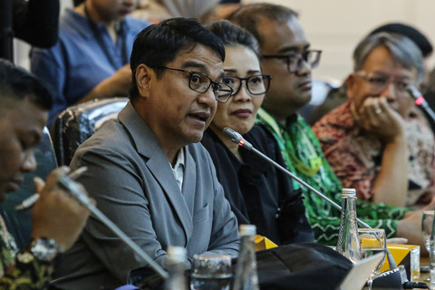 Musisi Indra Lesmana (kedua kiri) menyampaikan pendapat saat mengikuti RDPU dengan Komisi XIII DPR di Kompleks Parlemen, Senayan, Jakarta, Kamis (21/8/2025). Foto: Asprilla Dwi Adha/ANTARA FOTO